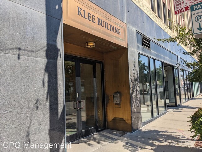 Building Photo - 1 br, 1 bath House - 4015 N Milwaukee #208