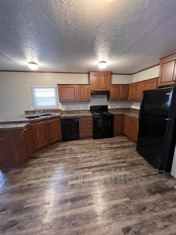 31 Locust St, Hopkinsville, KY 42240 House Rental in Hopkinsville, KY