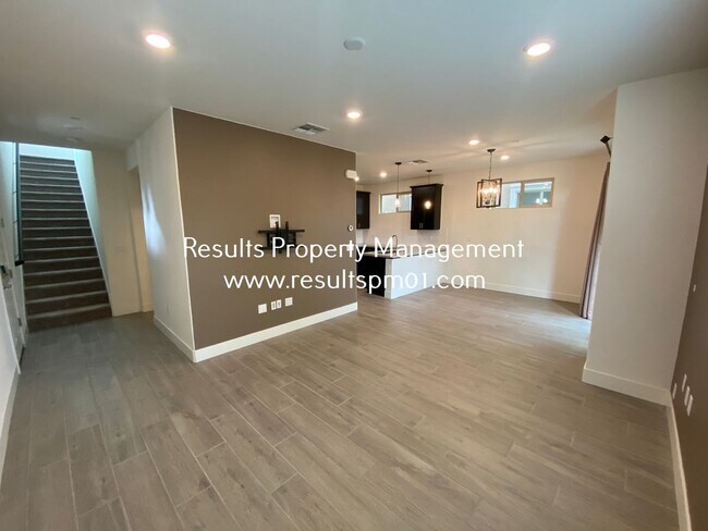 Building Photo - Elk Grove 3 Bed 2.5 Bath Beauty