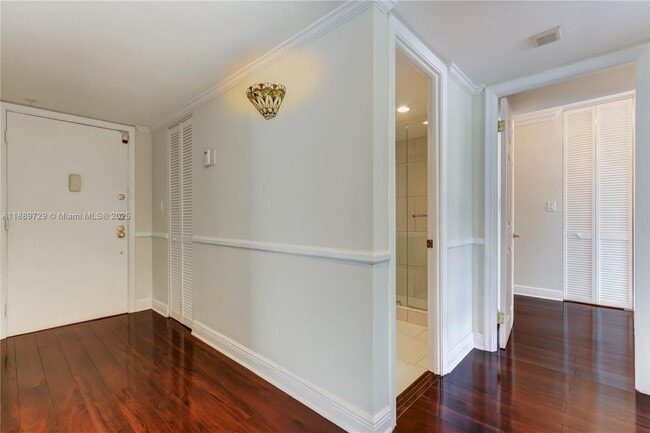 Building Photo - 550 Ocean Dr