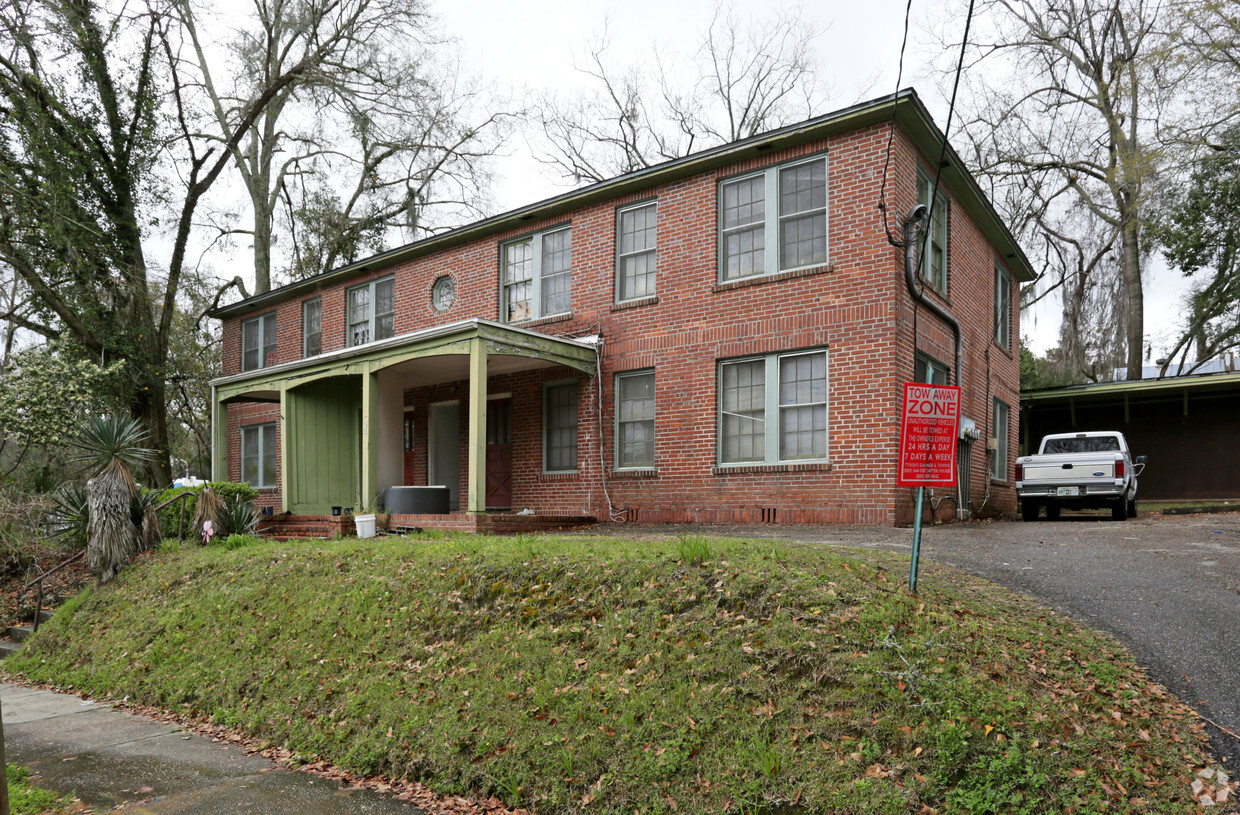 Building Photo - 306 N Meridian St