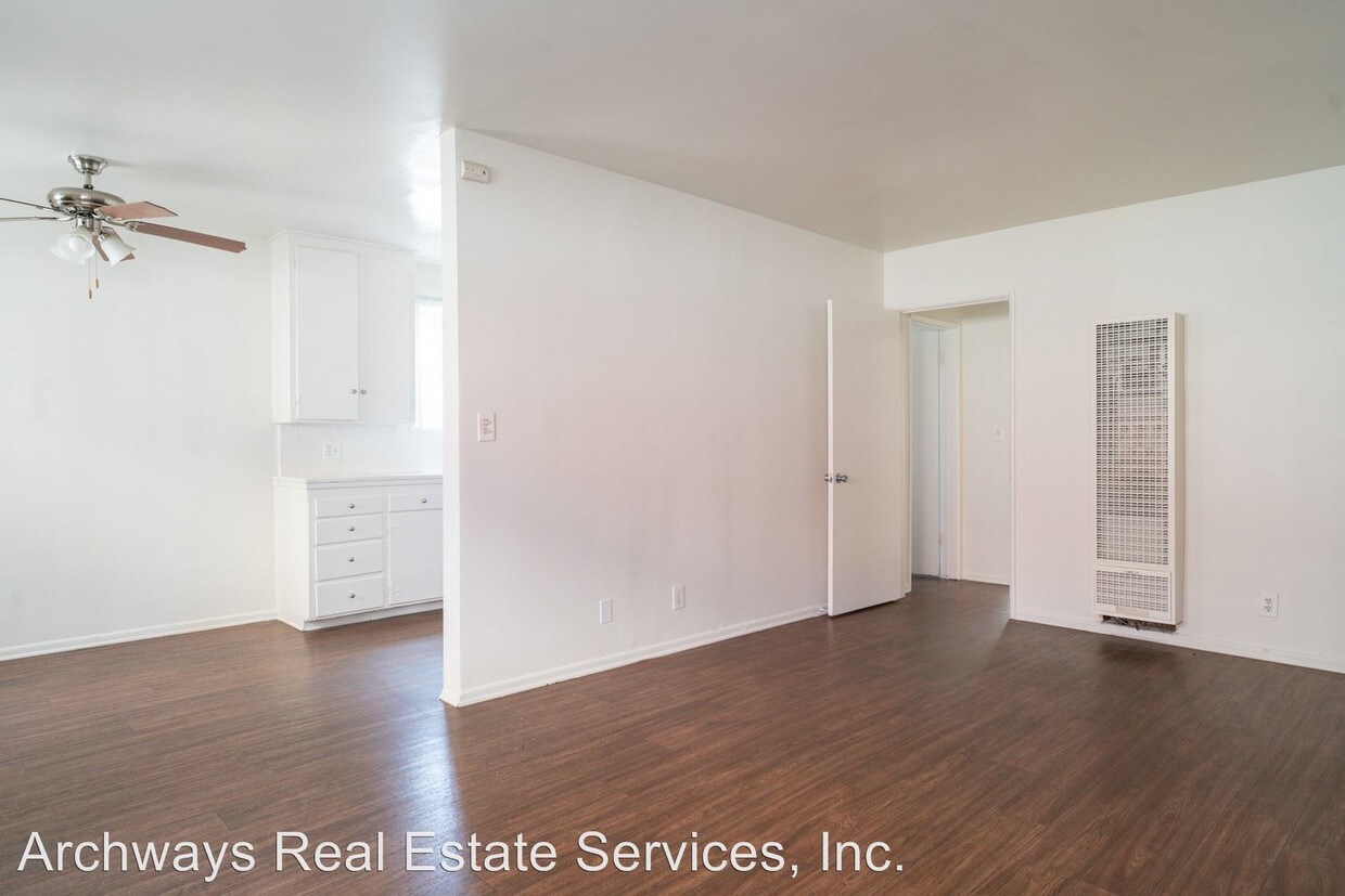 Foto principal - 7260 Canby Ave