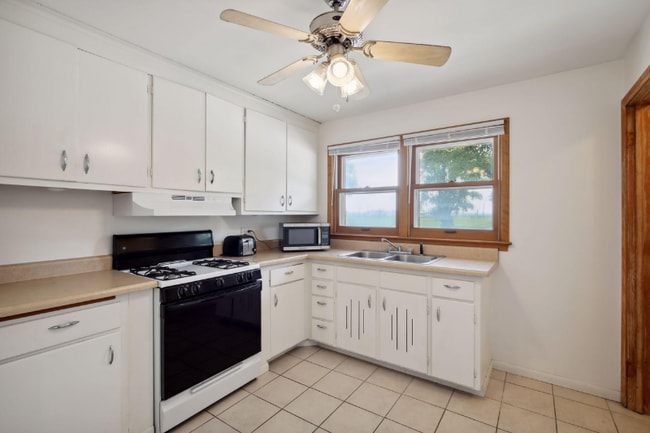 Building Photo - 2104-2106 E 58th St
