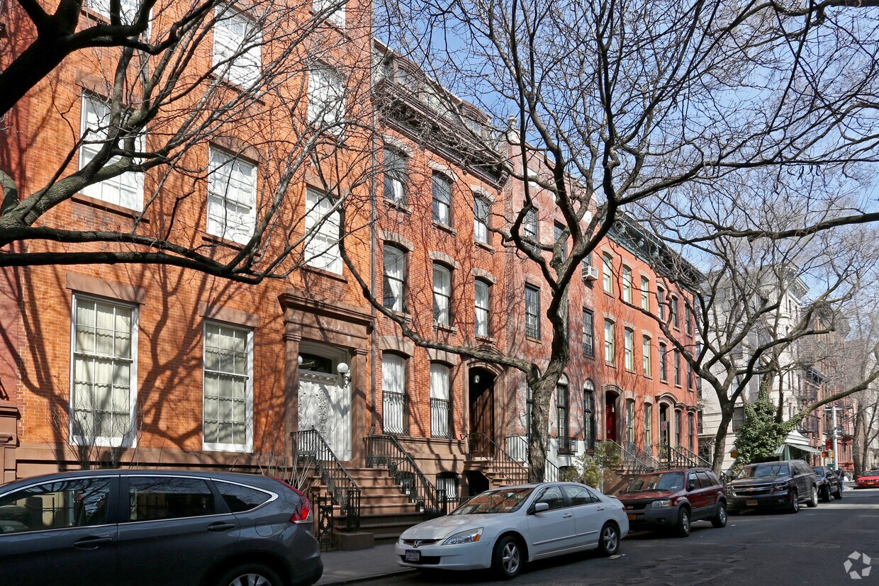 Foto del edificio - 261 W 11th St