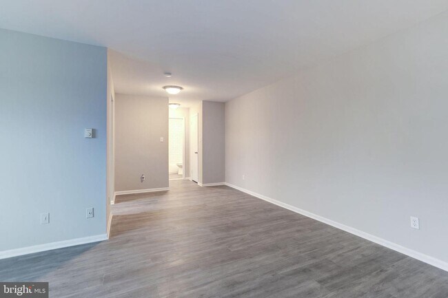 Building Photo - 4260 Buckman Rd