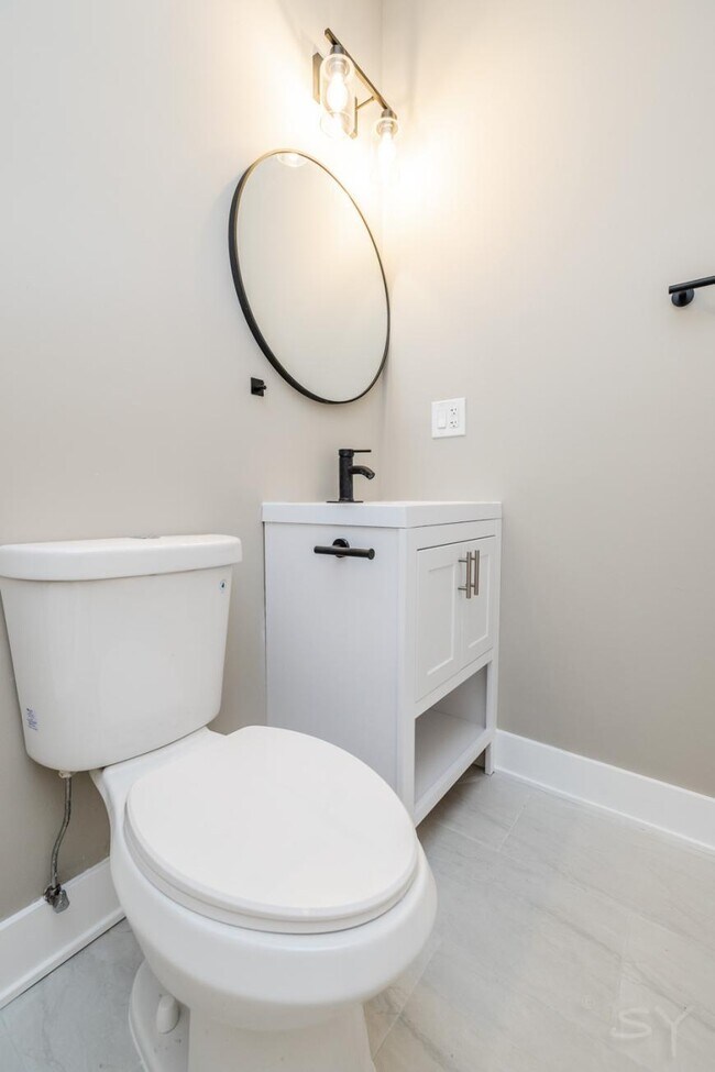 Foto del edificio - 3 bedroom in Chicago IL 60637