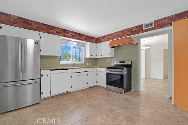 Building Photo - 1901 La Colina Dr