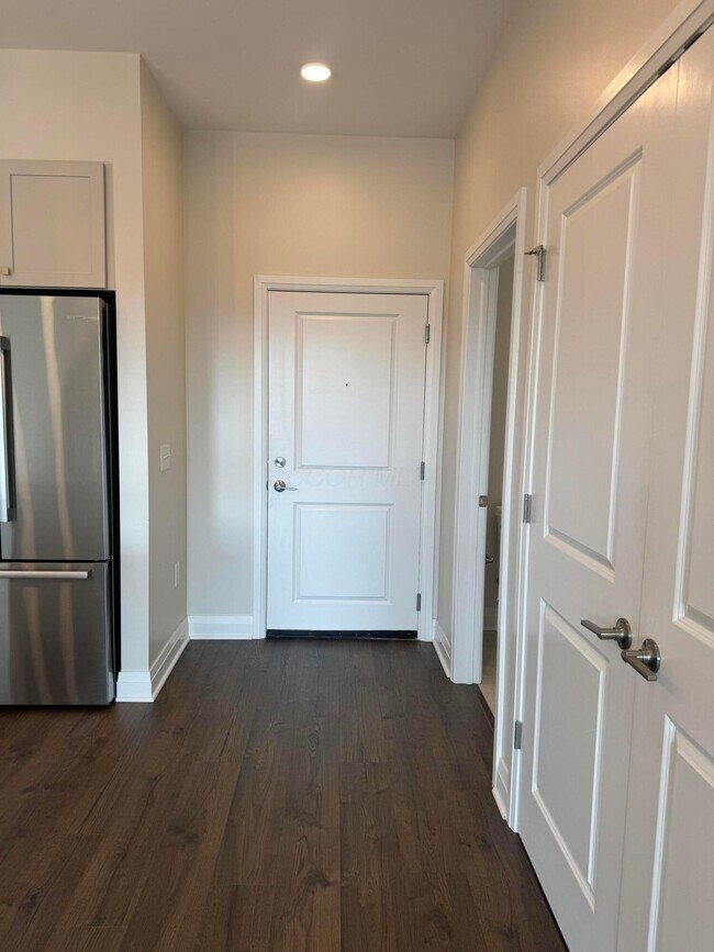 Foto del edificio - 6633 Dale Dr