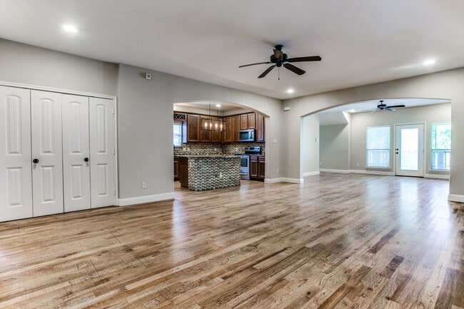 Photo - 2733 Lubbock Ave (Fort Worth, TX) Townhome