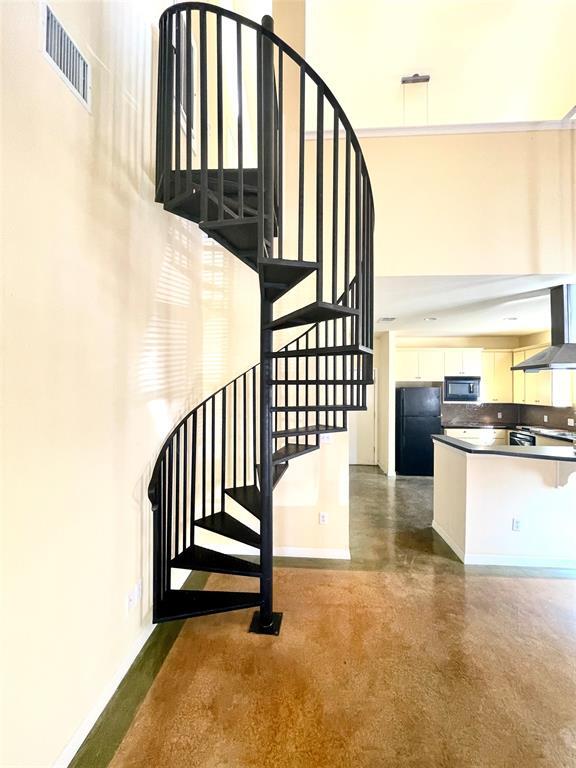 Building Photo - 212 Lessin Ln