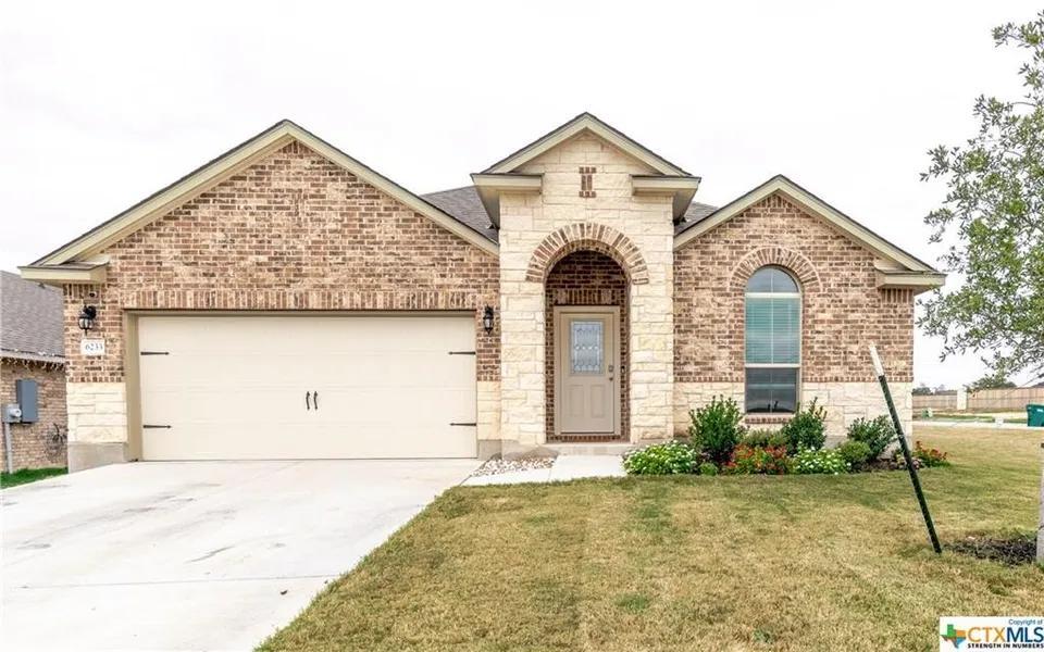 Foto principal - 6233 Lavaca Dr