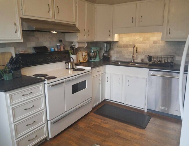 Foto del edificio - 510 Auburndale Ave