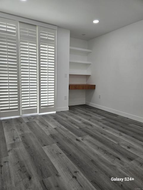 Foto del edificio - 110 W Island Ave