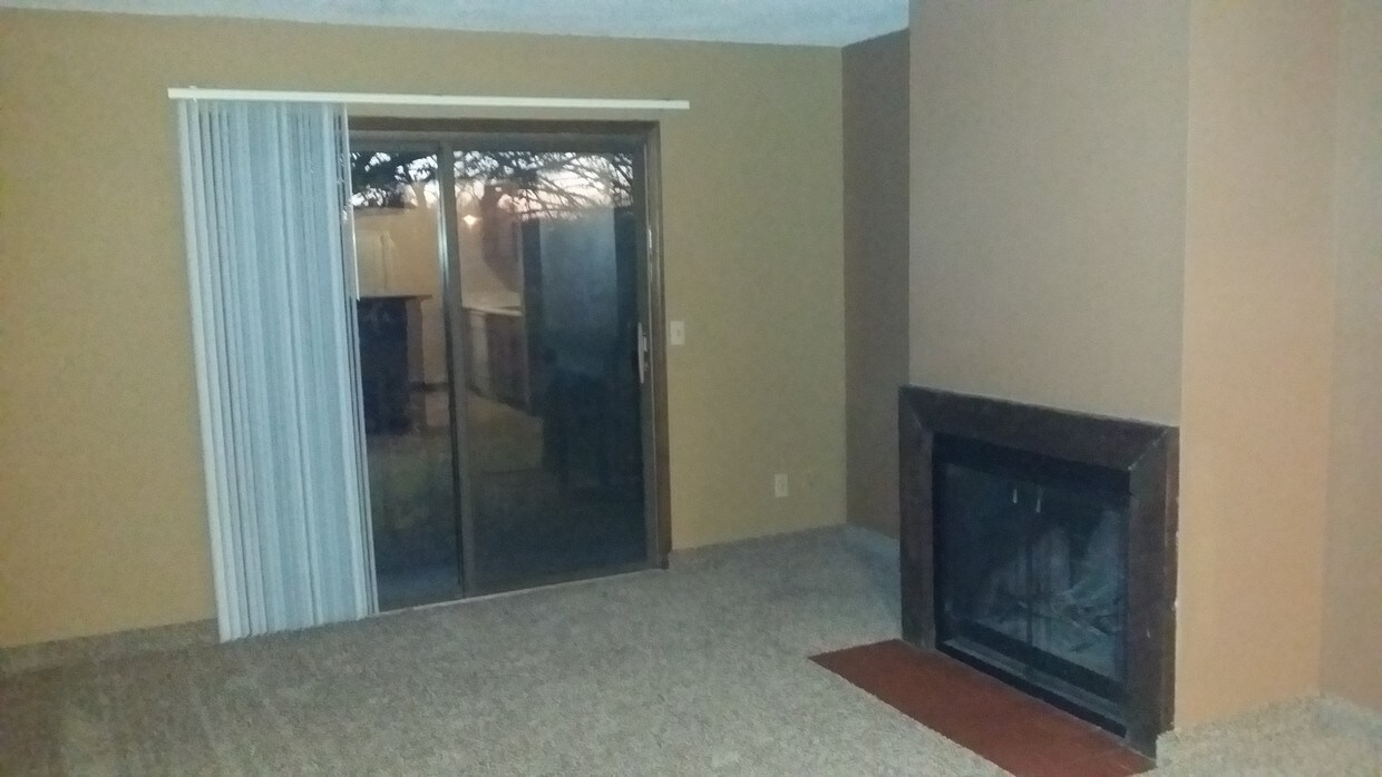 Primary Photo - 1325 N Meridian Ave