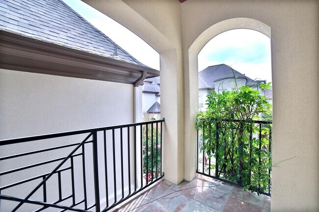 Foto del edificio - 6335 E Mystic Meadow