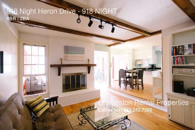 Building Photo - 918 Night Heron Dr