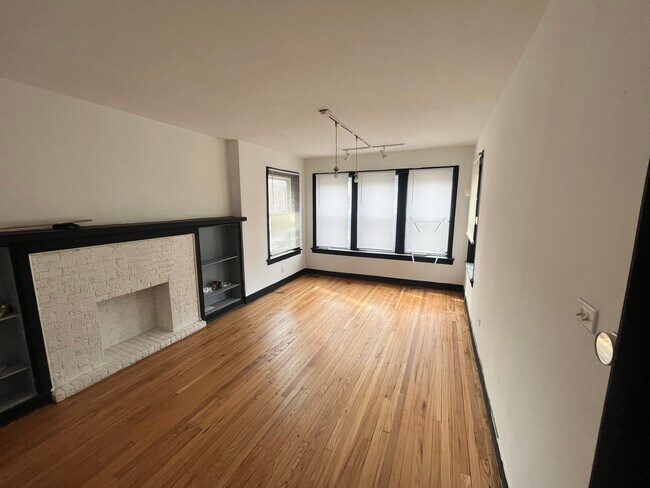 Foto del edificio - 7221 S Constance Ave