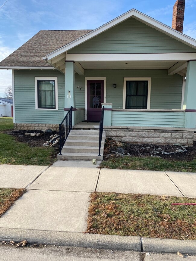 Building Photo - 142 N Main St