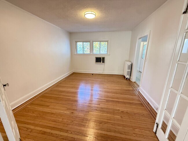 Foto del edificio - Spacious 3 Bedroom Townhome in Historic Ed...