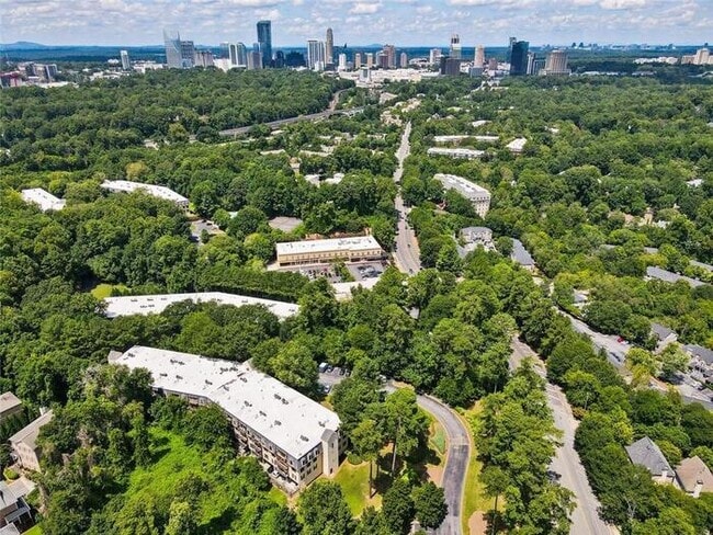 Photo - 2 bedroom condo in Atlanta