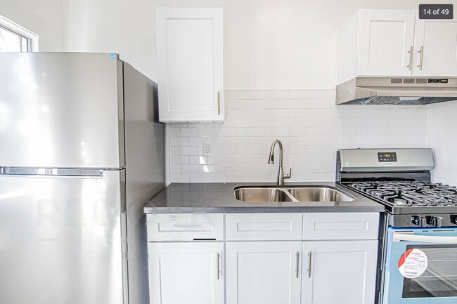 Foto del edificio - 822 S Park View St