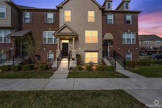 Building Photo - 2884 Glenbar Cir