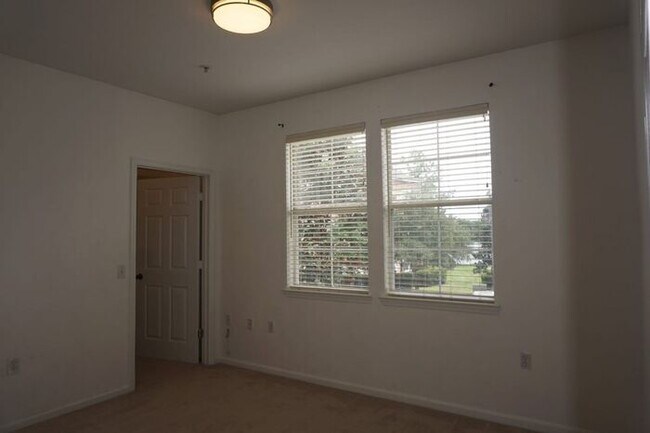 Foto del edificio - 3 bedroom 2 bathroom with loft