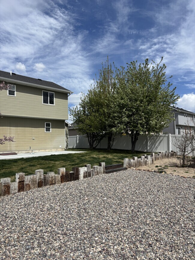 Foto del edificio - 2075 Mary Dr