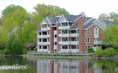 Primary Photo - 1 br, 1 bath Condo - 3150 Covewood Ct
