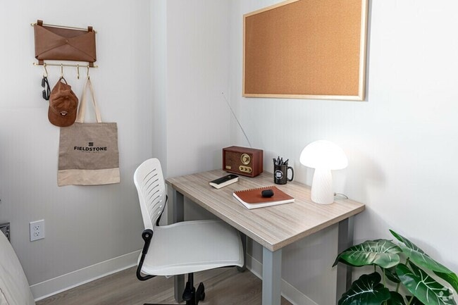 Fieldstone---Slate-Undergraduate-Housing_001 - Fieldstone - Slate Undergraduate Housing Apartments