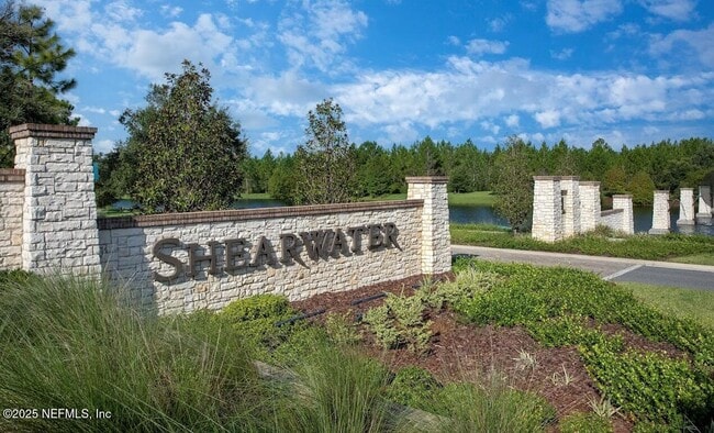 Building Photo - 102 Gaston Ct