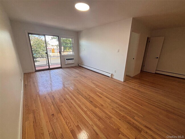 Foto del edificio - 71-34 Kissena Blvd