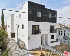 Building Photo - 438 E 28th St