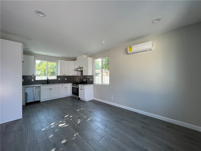 Foto del edificio - 924 W Chestnut Ave