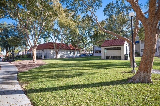 Building Photo - Ready For Quick Move-In