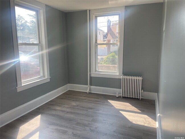 Foto del edificio - 200 Claridge Ave