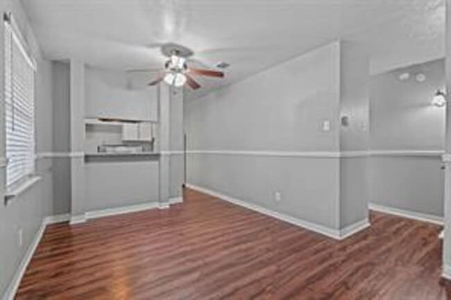 Interior Photo - Ennis Place Apartments: Leasing Specials! Great location & Upgrades!