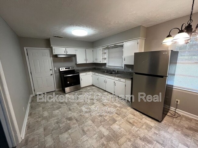 Building Photo - 1077 Dunbar Ave