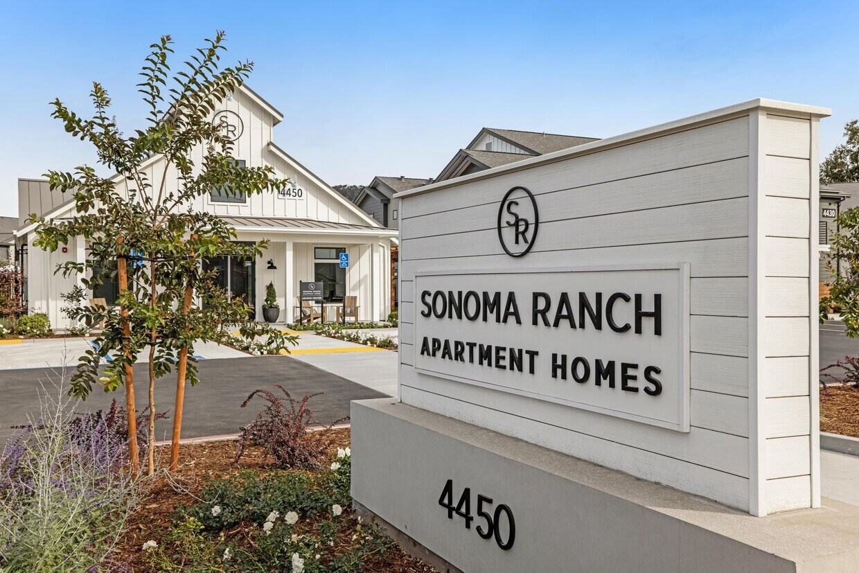 Sonoma Ranch Apartments Homes Rentals in Santa Rosa at 4450 Old Redwood