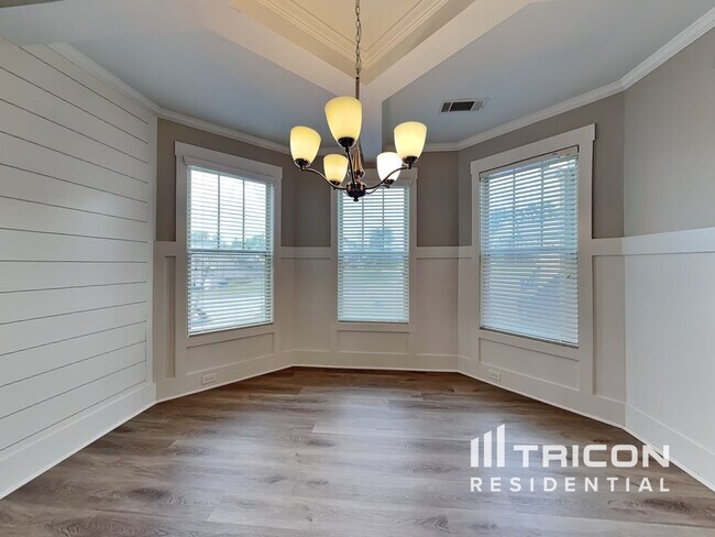 Foto del edificio - 446 Baylee Ridge Cir