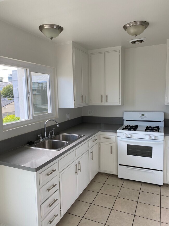 Building Photo - 1238 23rd St