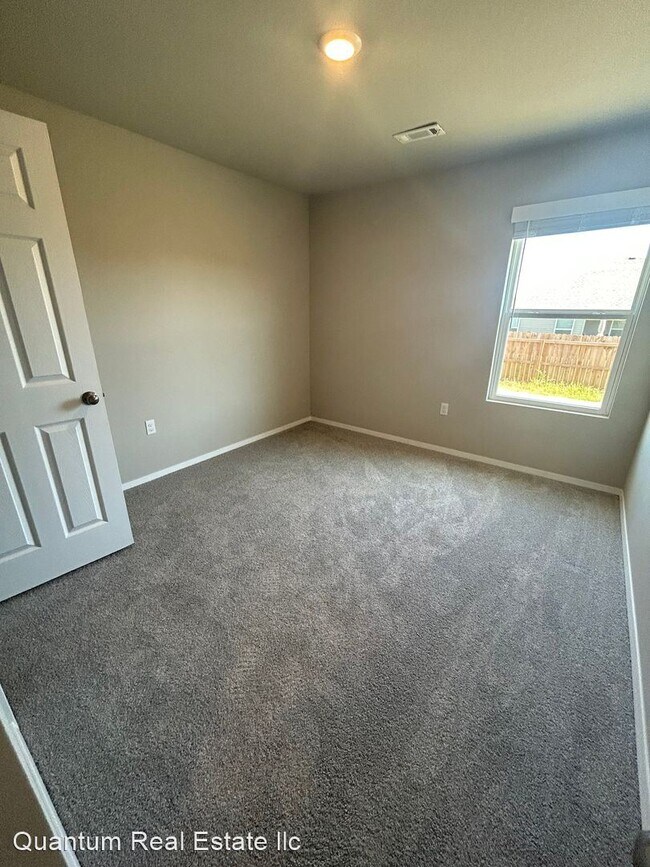 Foto del edificio - 3 br, 2 bath House - 8121 Sunflower Way