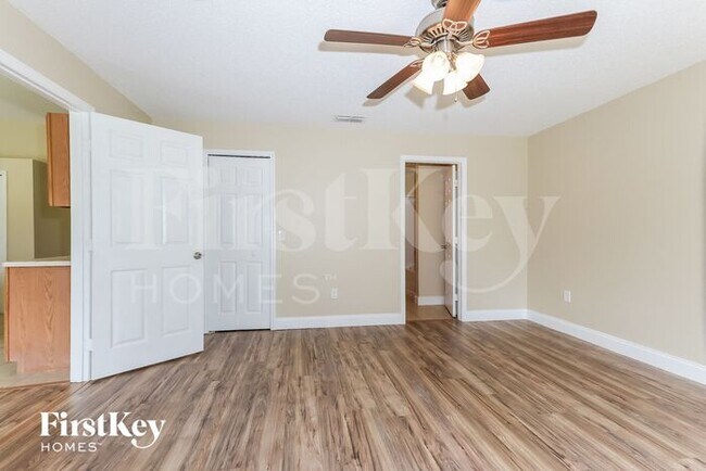 Foto del edificio - 1414 SW Apache Ave