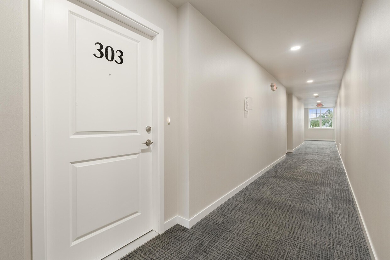 8889 Depot Rd Unit 203, Lynden, WA 98264 Room for Rent in Lynden, WA