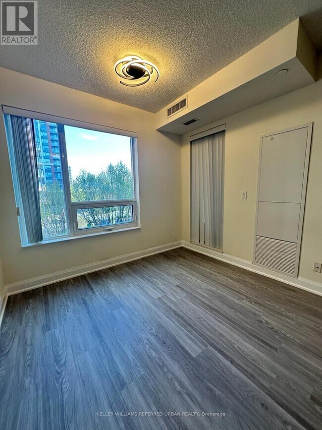 Building Photo - 8228 Birchmount Rd