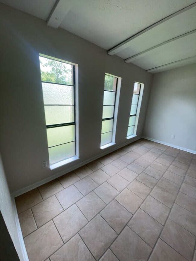 Foto del edificio - 22807 Millgate Dr