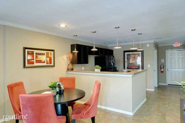Foto del edificio - 2216 Harris Ave