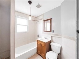 Building Photo - 9 Harding Rd