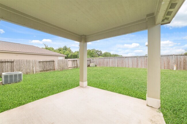 Foto del edificio - 21311 Shadow River Ln