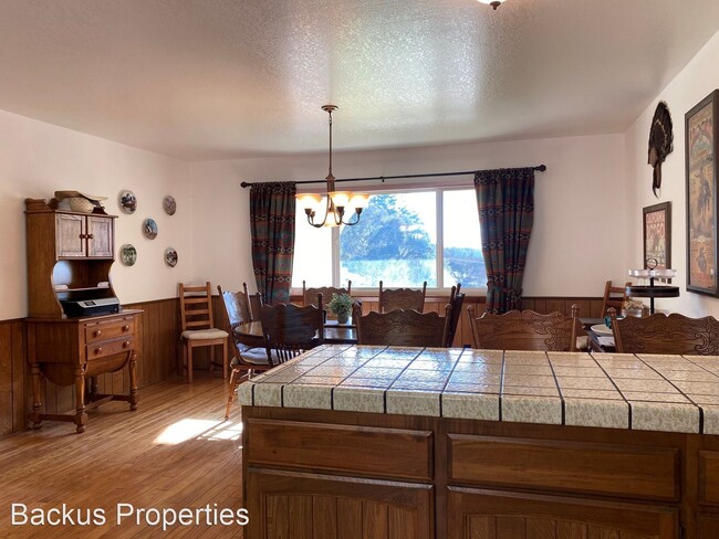 Building Photo - 3 br, 2 bath House - 18060 Damian Way